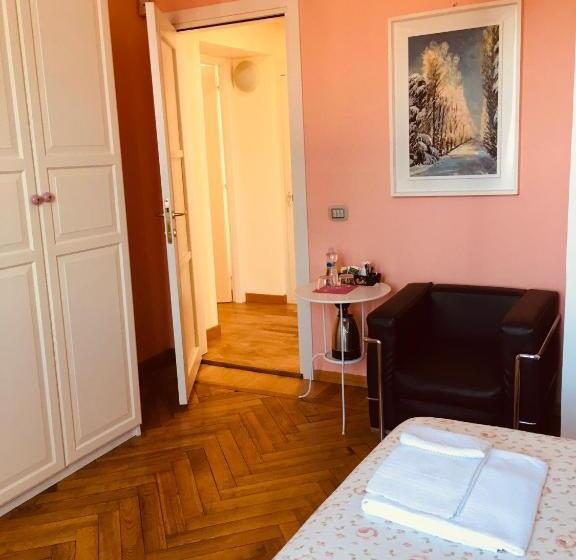 Superior room with lake view, Villa Varenna
