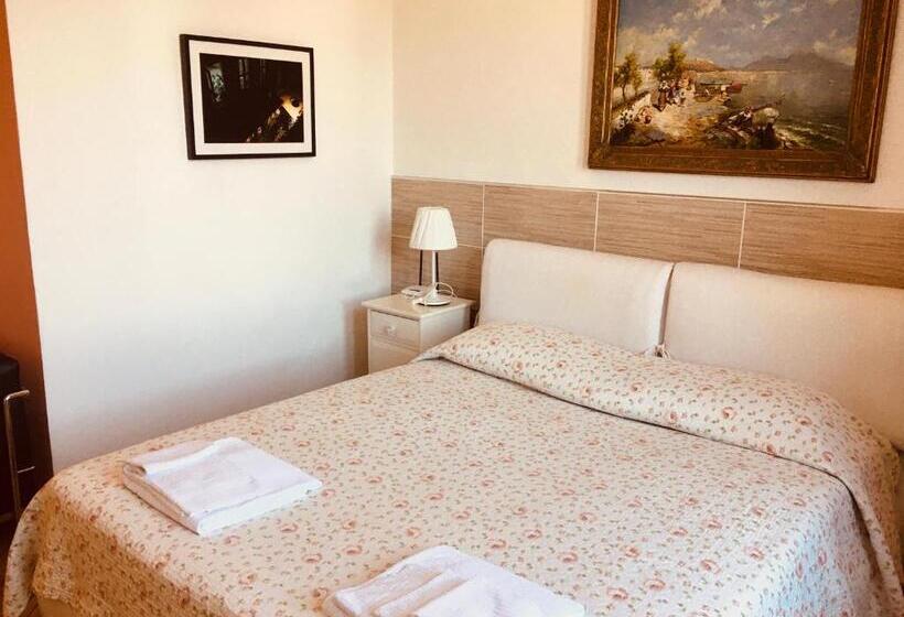 Superior room with lake view, Villa Varenna