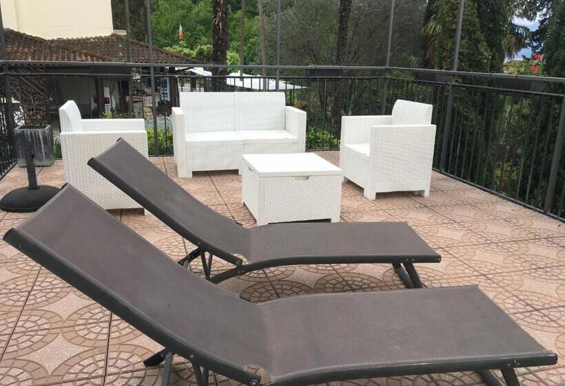 Superior room with lake view, Villa Varenna