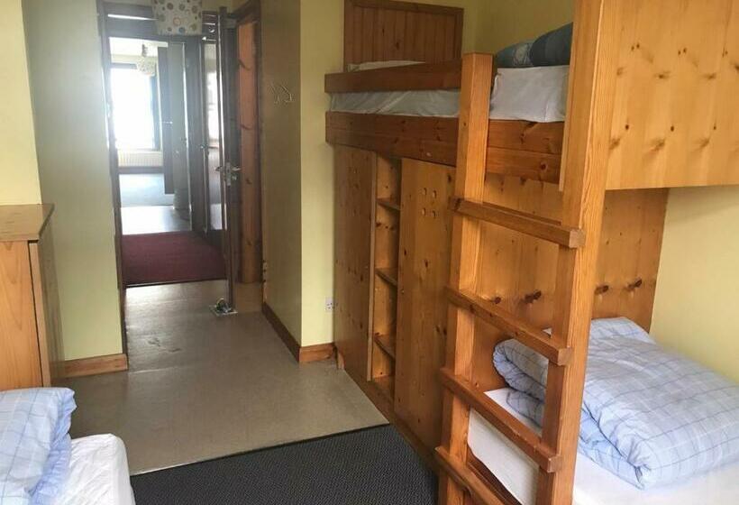 اتاق استاندارد سه نفره, Bushmills Youth Hostel