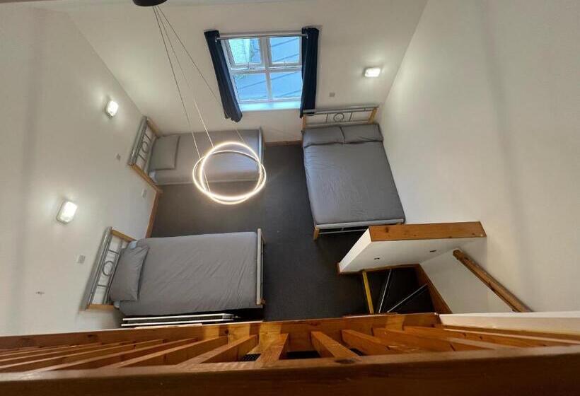 חדר משפחתי, Bushmills Youth Hostel