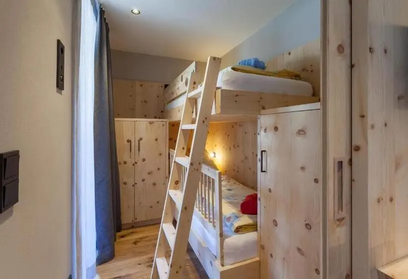 Classic-perhehuone, Familienhotel Huber