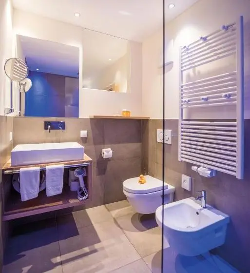Superior-huone Parveke, Familienhotel Huber