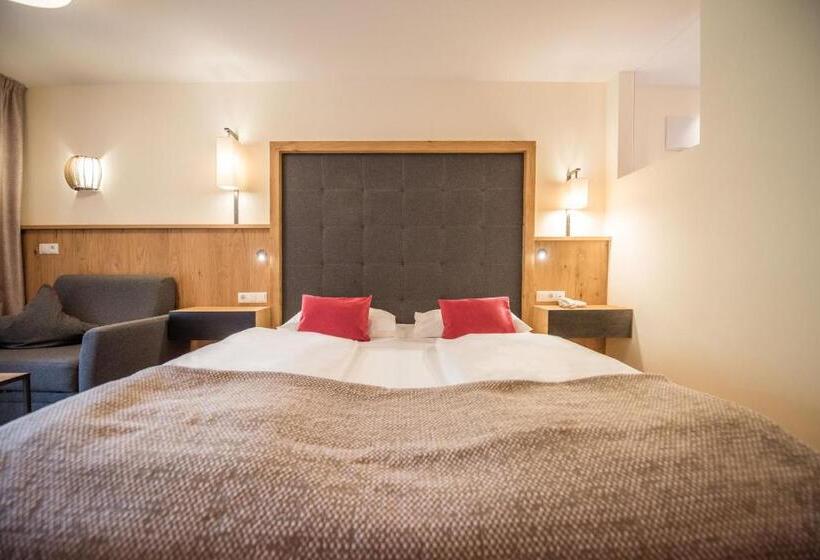 חדר סופריור עם מרפסת, Familienhotel Huber