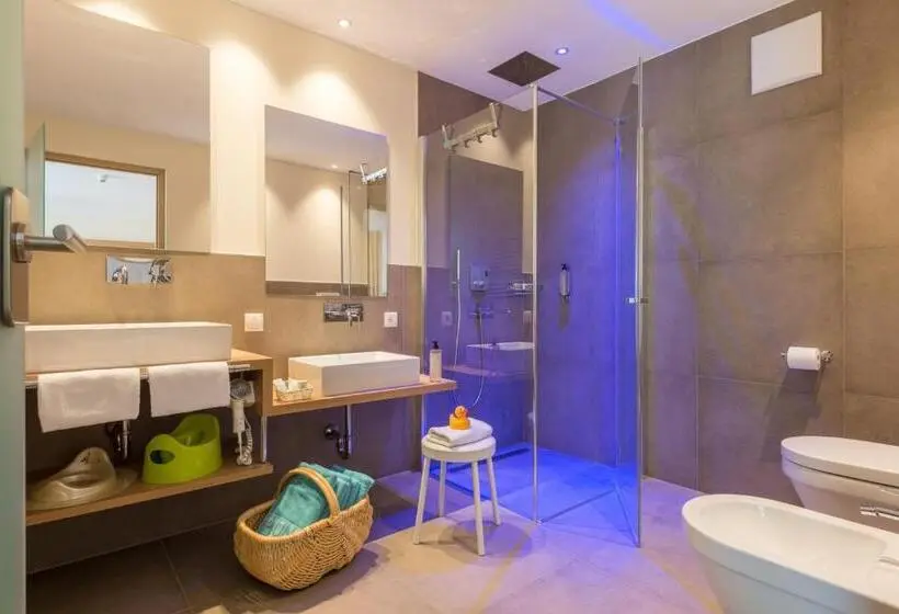 Deluxe-perhehuone, Familienhotel Huber