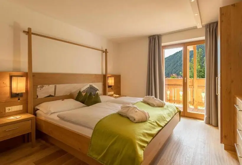 Perhejuniorsviitti, Familienhotel Huber