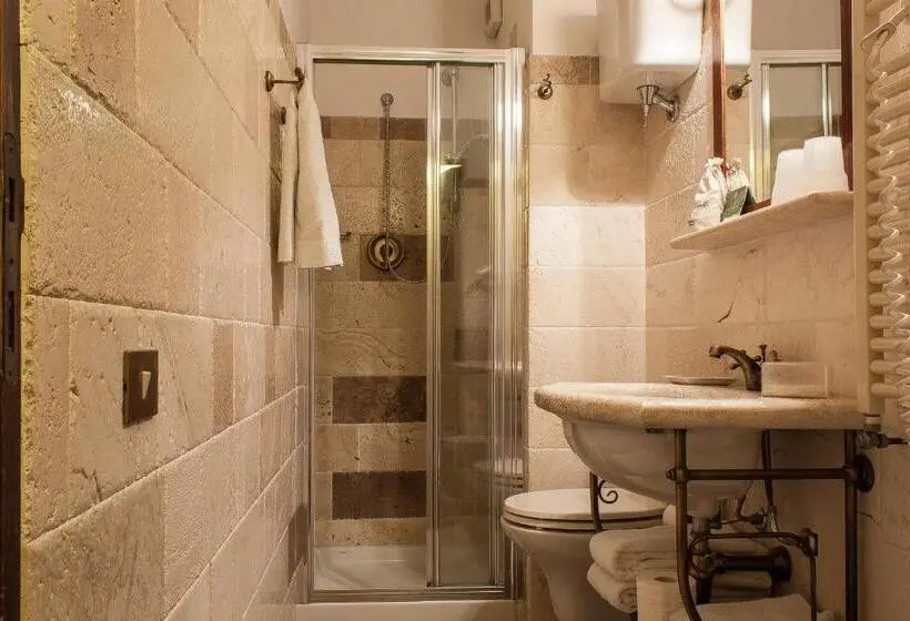 Standard Yhden Hengen Huone, Albergo Il Giglio