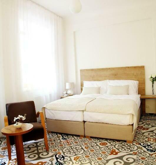 スタンダードルーム, Cett