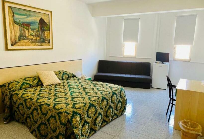 スタンダードルーム, Franco Il Conte