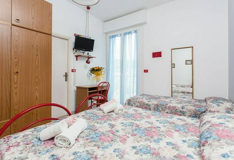 4인용 스탠다드 룸, Holiday