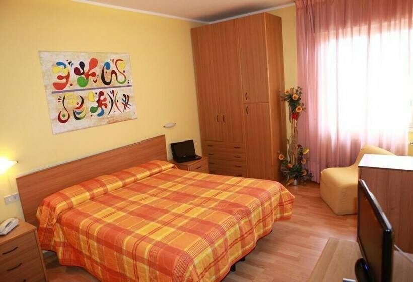 スタンダードトリプルルーム, Piccolo