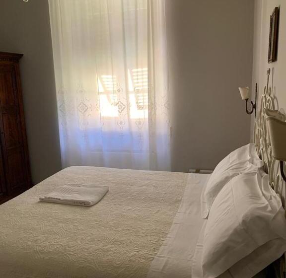 اتاق استاندارد سه نفره, Relais Real Collegio