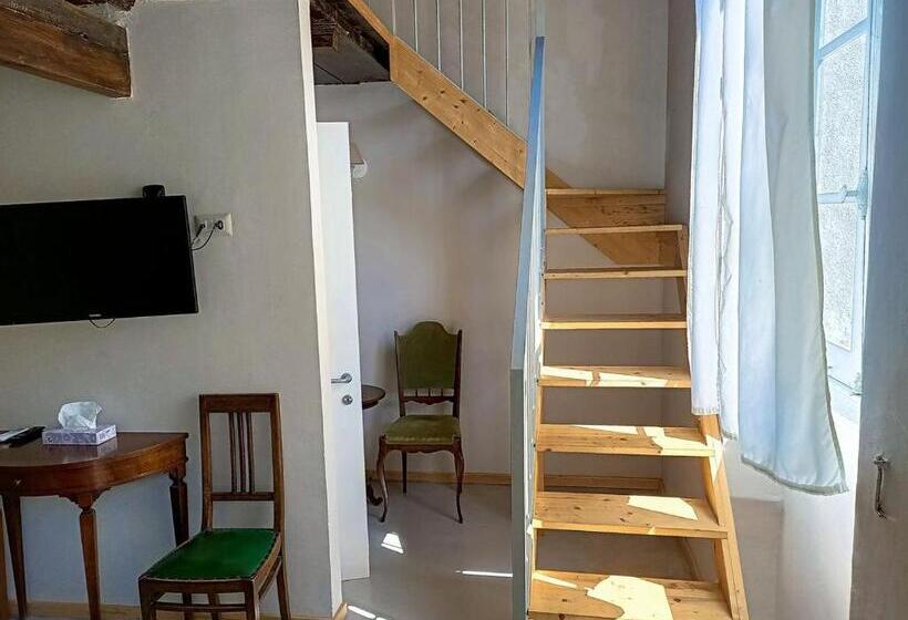 סוויטה, Relais Real Collegio