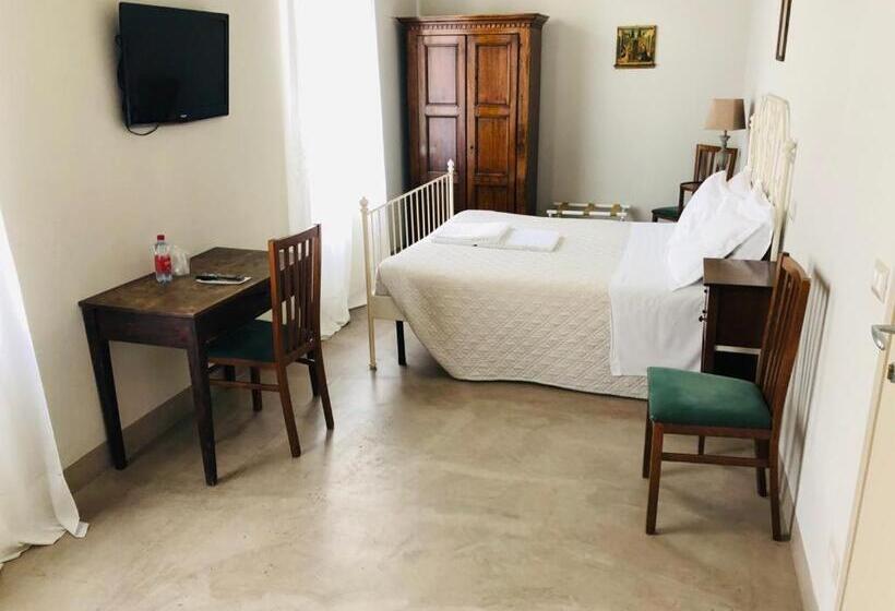سوییت جونیور, Relais Real Collegio