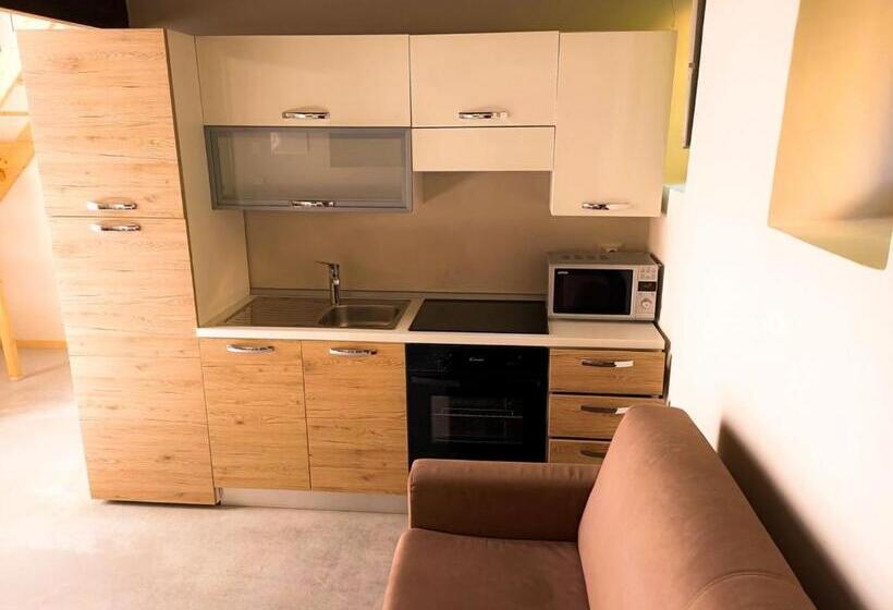 شقة غرفة واحدة, Relais Real Collegio
