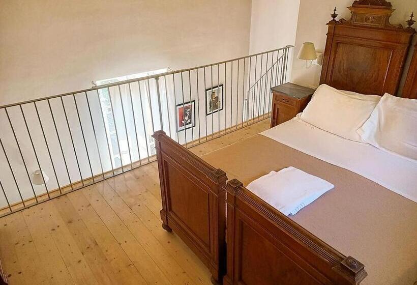 דירת חדר, Relais Real Collegio