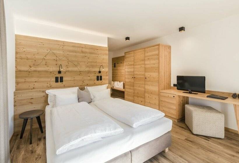 חדר קומפורט, Weisses Rössl   Cavallino Bianco