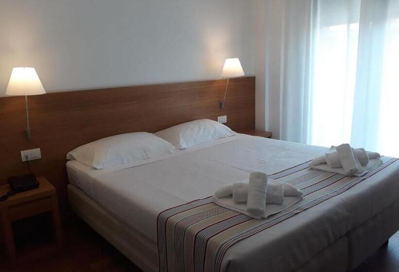 Номер Стандарт с Балконом, Lacroma Bio Hotel & Apartments