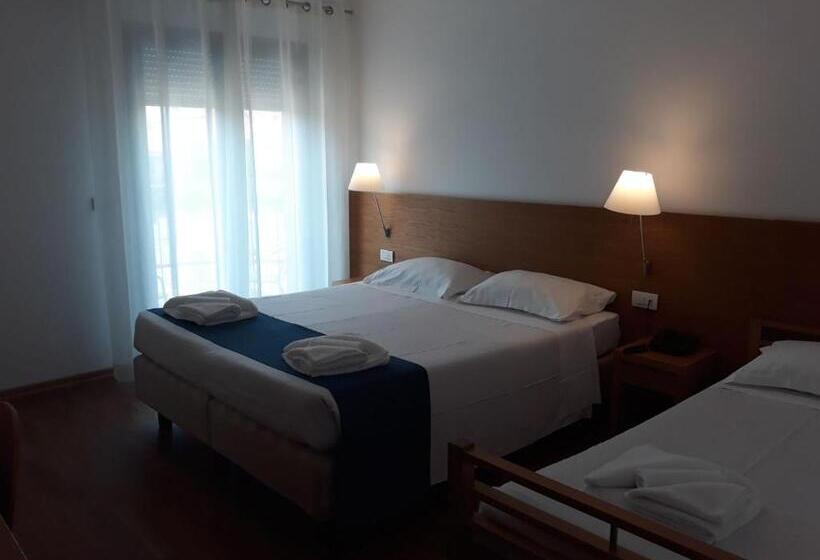 Трехместный Номер Стандарт с Балконом, Lacroma Bio Hotel & Apartments