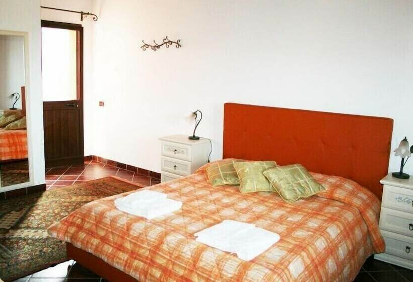 带泳池的标准三人间, B&b Baglio Degli Ulivi