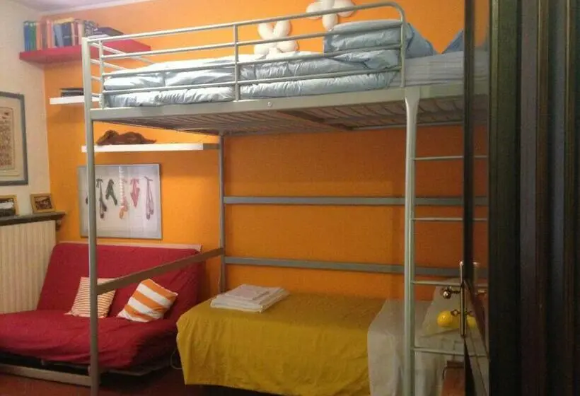 スタンダードトリプルルーム, B&b Come A Casa
