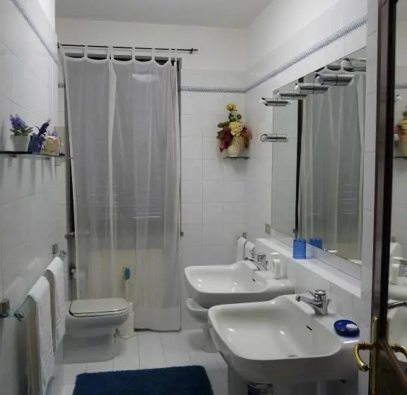 スタンダードルーム, B&b Come A Casa