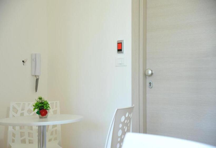 חדר קומפורט לשלושה, B&b Erminia