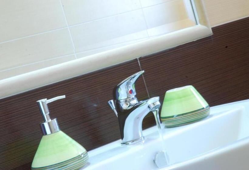 חדר סטנדרט לשלושה, B&b Erminia