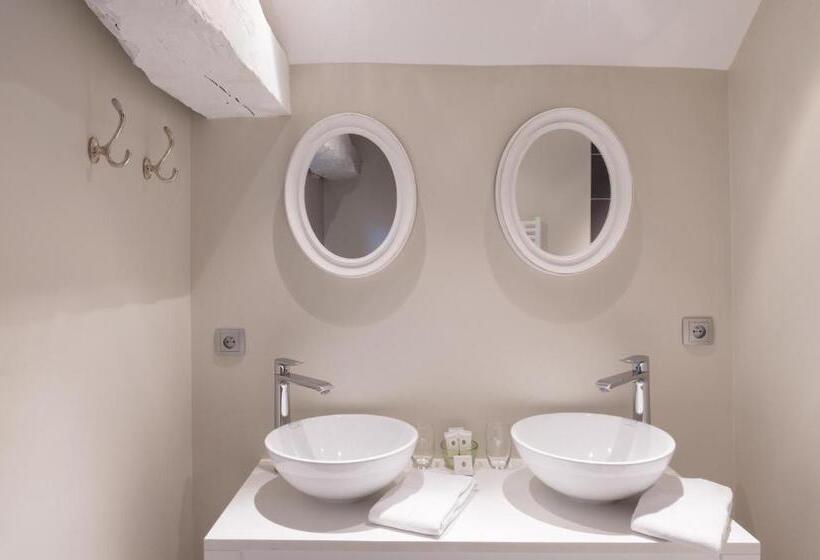 Family Suite, Château De Pierreclos