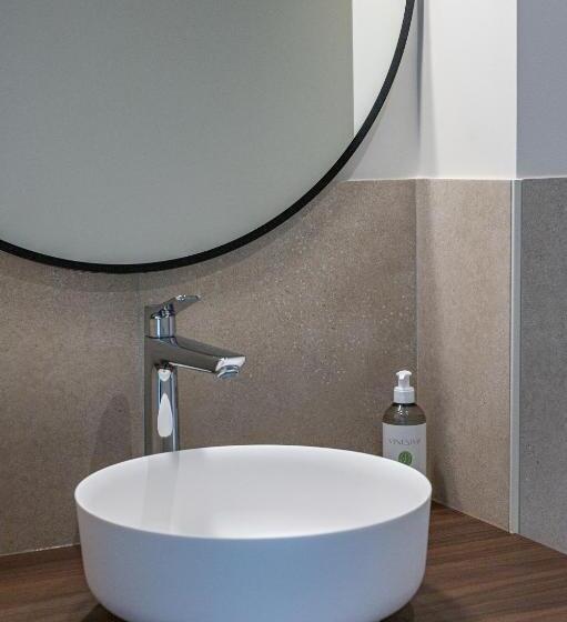 Номер Стандарт, Château De Pierreclos