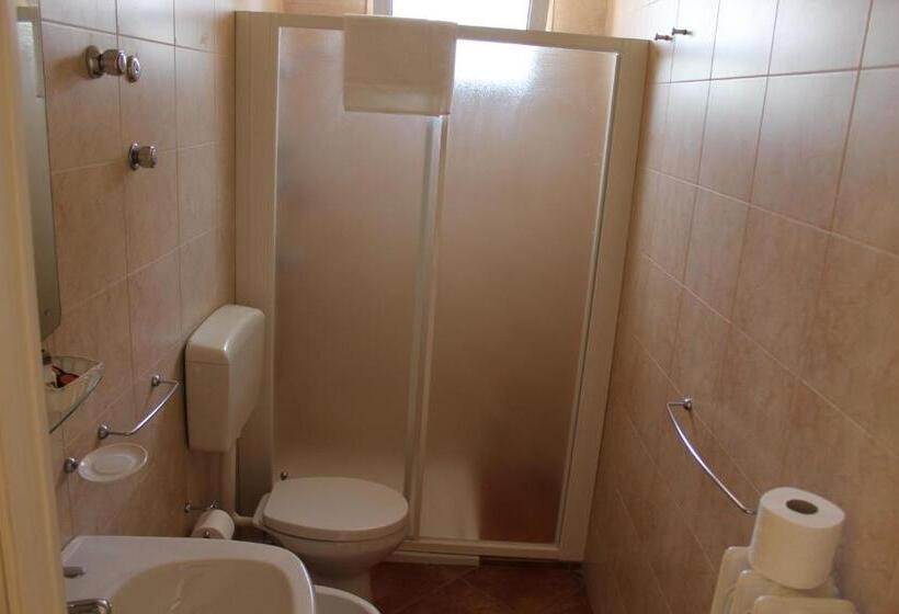 חדר אקונומי, Dimora Li Cuti