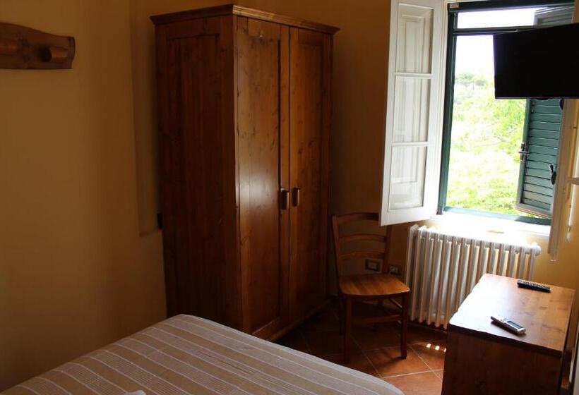 חדר אקונומי, Dimora Li Cuti