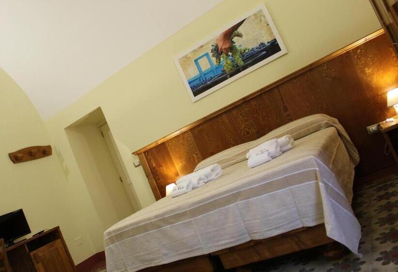 חדר סטנדרט לשלושה, Dimora Li Cuti