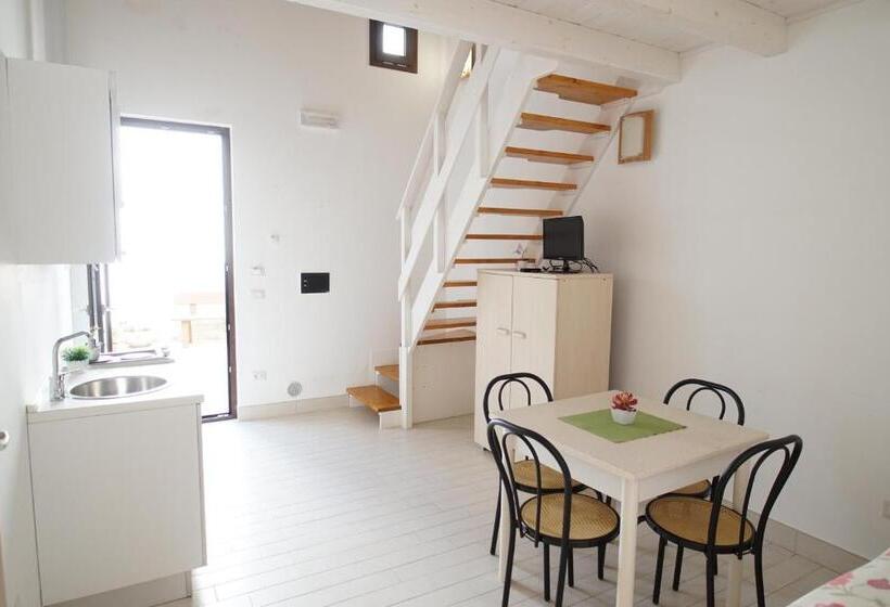 חדר סטנדרט לשלושה, Il Giardino Del Tiglio