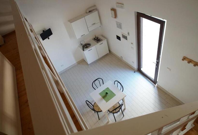 חדר סטנדרט לארבעה, Il Giardino Del Tiglio