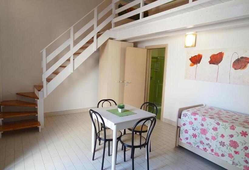 חדר סטנדרט לארבעה, Il Giardino Del Tiglio