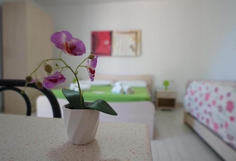 חדר סטנדרט לארבעה, Il Giardino Del Tiglio