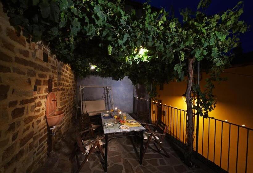 דירת חדר עם טרסה, La Giolitta Accomodations