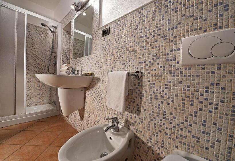 דירת חדר עם טרסה, La Giolitta Accomodations