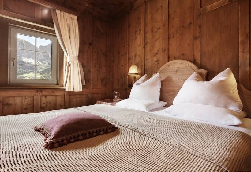 اتاق استاندارد, Berghotel Ladinia