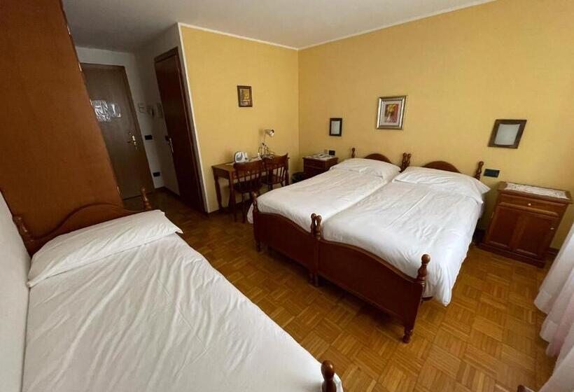 Трехместный Номер Базовый, Albergo Nuoitas