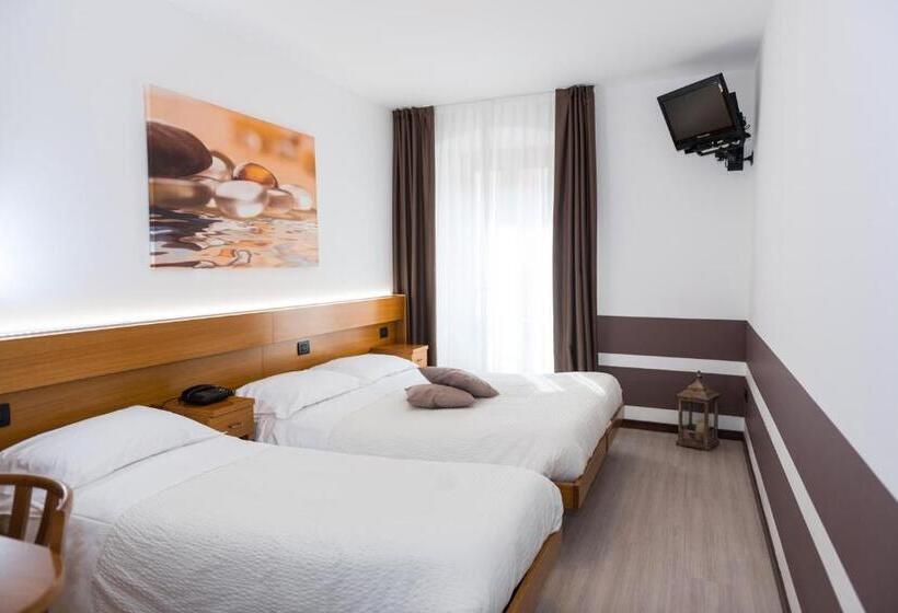 חדר סטנדרט לשלושה, Albergo Ristorante Da Neni