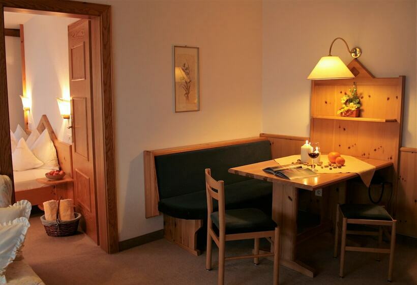 Полулюкс Вид на Горы, Am Hang