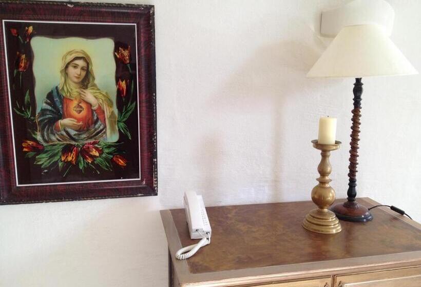 غرفة قياسية ثلاثية, Antica Dimora La Corona