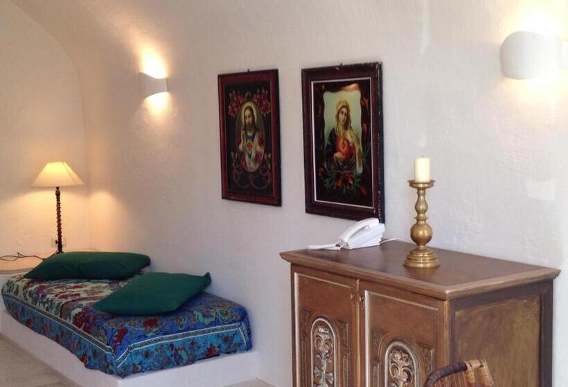 غرفة قياسية ثلاثية, Antica Dimora La Corona