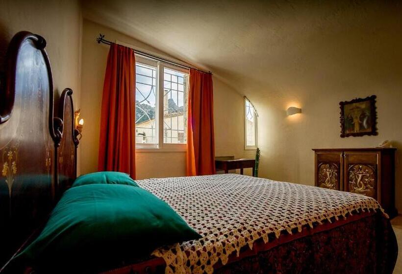 غرفة قياسية ثلاثية, Antica Dimora La Corona