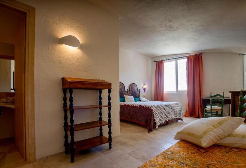 غرفة قياسية ثلاثية, Antica Dimora La Corona