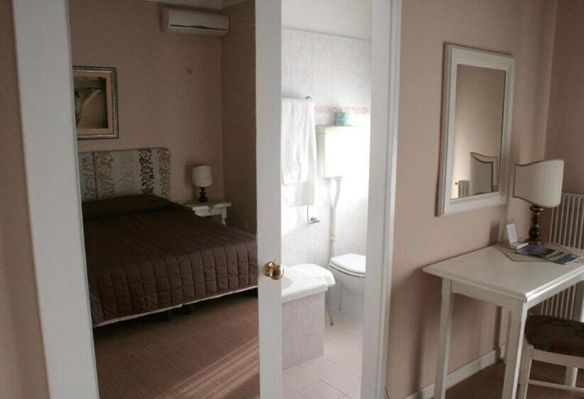 חדר סטנדרט, Ristorante La Rua