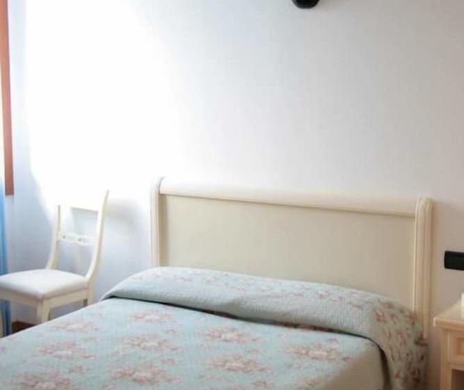 חדר סטנדרט יחיד, Ristorante La Rua