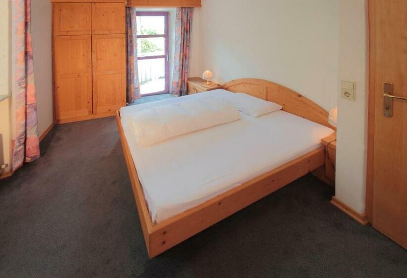 חדר סטנדרט יחיד, Pension & Residence Astoria